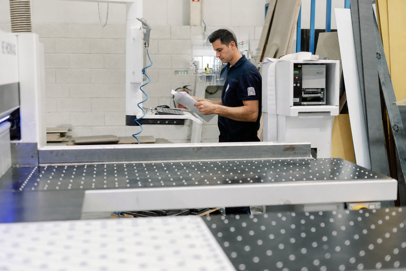 Quality inspection at the CNC bed